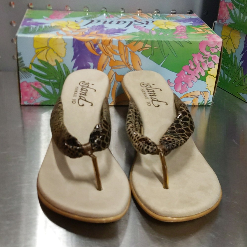 Island Sandals - leopard thong
